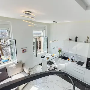 https://palace-porta-argentea-apartments.splithotels.org